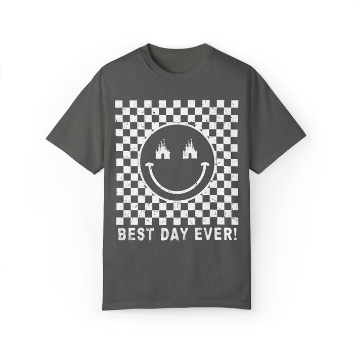 Retro Checkered Best Day Ever Comfort Colors Unisex Garment-Dyed T-shirt