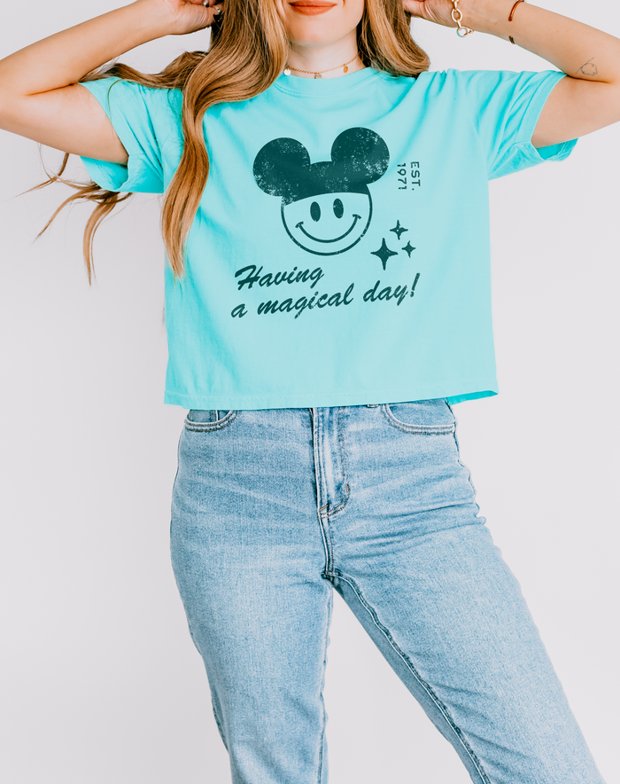 Having A Magical Day Comfort Colors Women's Boxy Tee