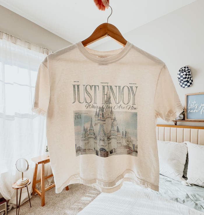 Just Enjoy Where You Are Now Comfort Colors Women's Boxy Tee